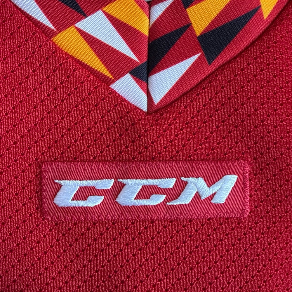 MEN’S CCM INDY FUEL ECHL AUTHENTIC HOCKEY GAME JERSEY SZ 52 - RED RARE - Picture 4 of 8